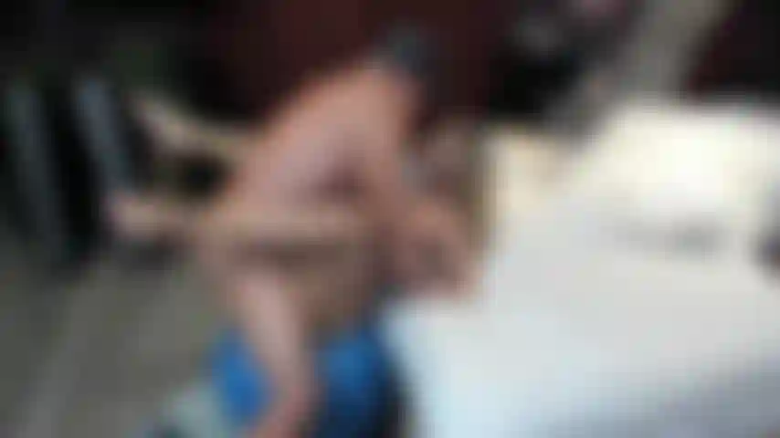 Sexo em uma bola de treino! Bo sopra uma grande carga na minha bunda!