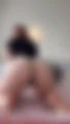 Pawg - me veja rebolando e me despindo.