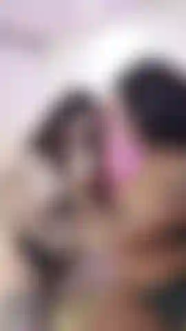 A curva mais bonita do meu corpo é aquela que você vai querer percorrer com seus lábios.