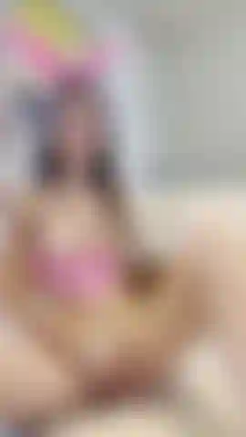 Cosplay de coelhinho da páscoa rosa.