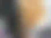 Vinho branco e uma vagabunda negra usa branco.