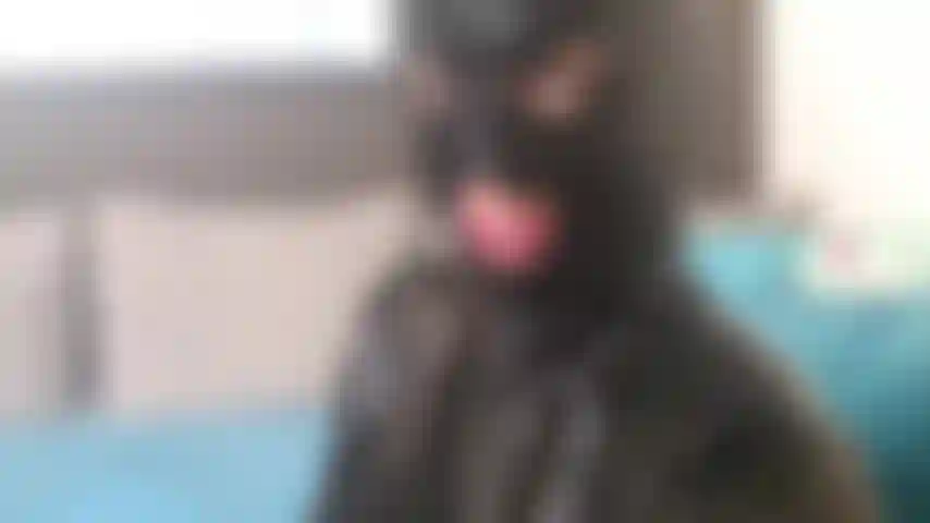 Sua domme de látex.