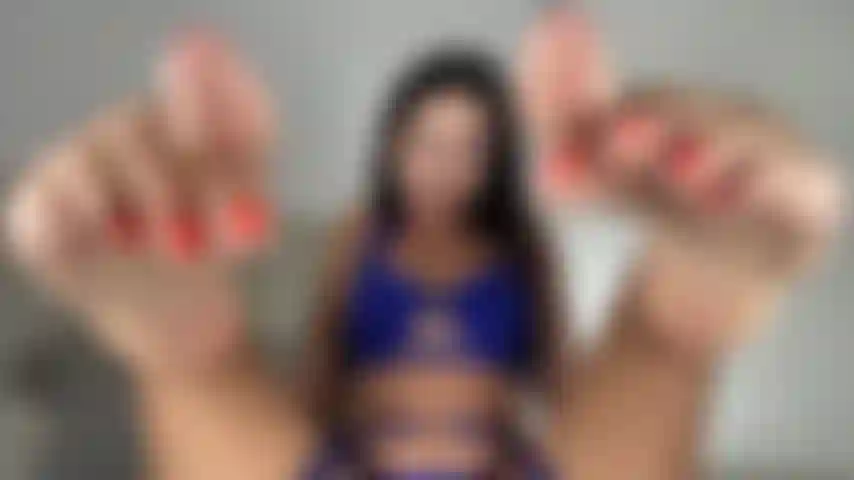 25. Feet joi, foot job com meus pés de deusa perfeitos.