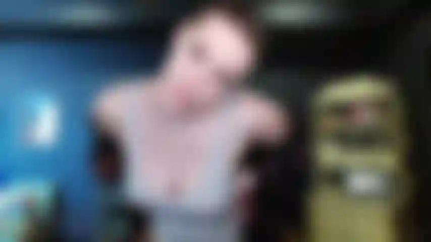 Uma festeira safada - incentivo fantasias bi.