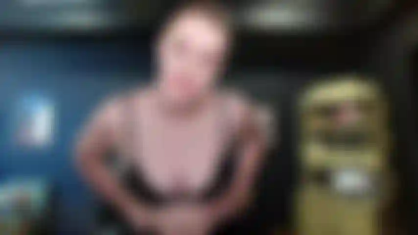 Salada de fetiche sem limites: humilhação pervertida.