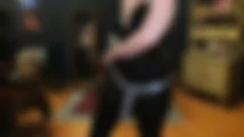 Chupe-o e pegue meu strapon.