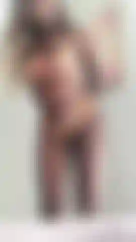 Adoração de bunda de biquíni.