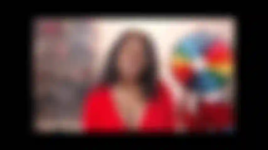 Show gravado de perdedor de pinto pequeno acariciando minha bunda.