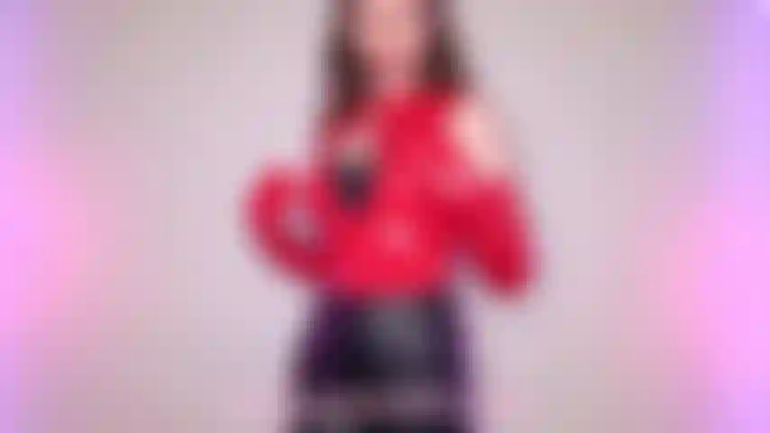 Axila peluda joi acaricia minhas axilas totalmente naturais, a deusa de cabelos escuros vivien guia você com sua voz sexy.