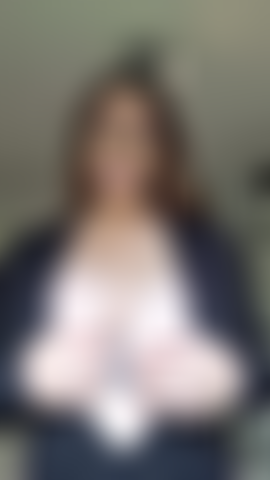 Vídeo de lactação enorme e ingurgitada.