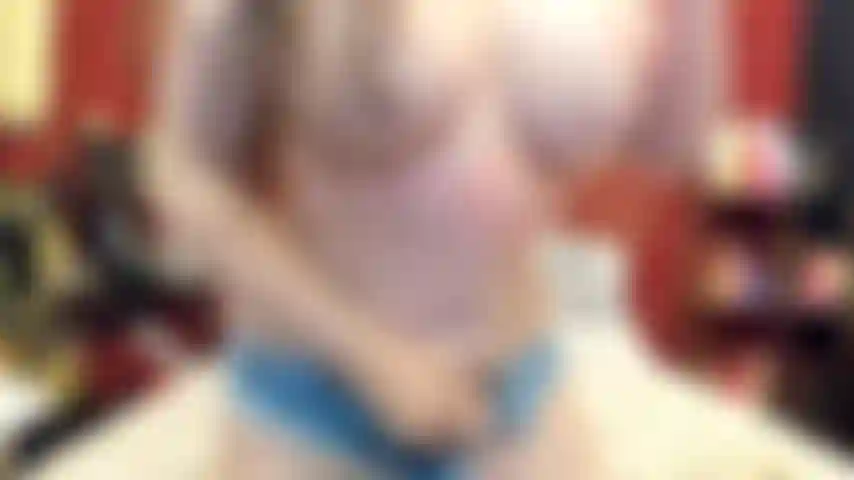 ( Gs.530) GoldieStar se apresenta em show de ouro - 9 minutos. Daisy dukes, peitos grandes, gilf, buceta peluda, pés descalços, óleo, anal, dp, porra cremosa (26/04/2022).