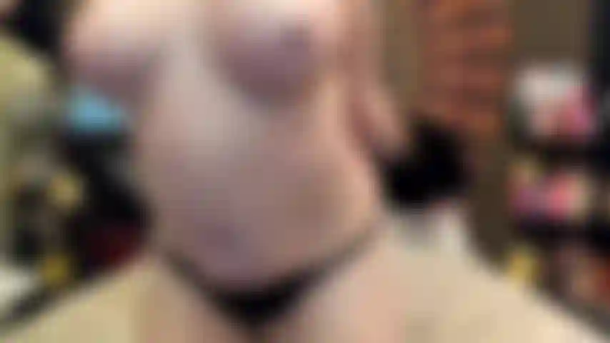 ( Gs.741) GoldieStar se apresenta em show de ouro - 9 minutos. Peitos grandes, pés descalços, gilf, buceta peluda, esguicho, bunda grande, grande vibrador rosa, brinquedo anal interativo, anal, dp (27/08/2022).