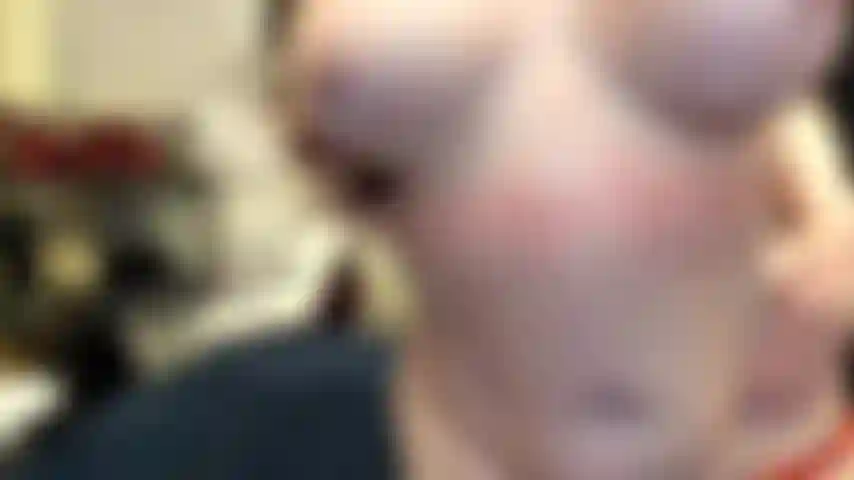 ( Gs.458) GoldieStar se apresenta em show de ouro. Roleplay (chamando todos na sala pelo nome...) 11 Minutos. Gilf, pés descalços, buceta peluda, esguicho, peitos grandes, anal, dp, consolos todos brancos, buceta espalhada (6/02/2022).