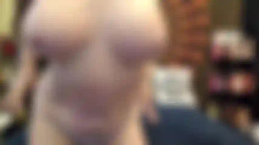 ( Gs.774) GoldieStar se apresenta em show de ouro - 10:01 minutos. Gilf, pés descalços, peitos grandes, bunda grande, bucetinha peluda, esguichando, anal, dp, consolos todos brancos (06/10/2022).