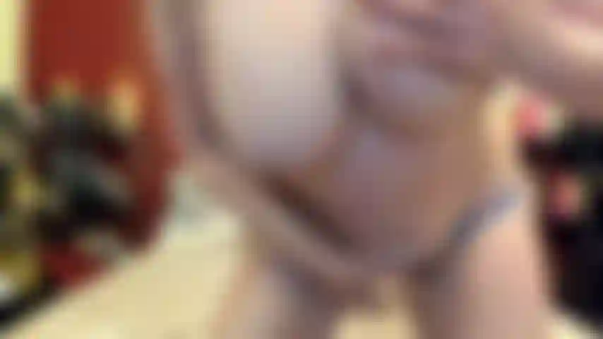 ( Gs.535) GoldieStar se apresenta em show de ouro - 9:01 minutos. Bucetinha peluda, peitos grandes, salto plataforma vermelho, esguicho, brinquedo interativo, anal, dp interracial (27/04/22).