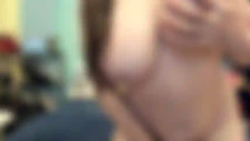 ( Gs.672) GoldieStar se apresenta em show de ouro - 11:01 minutos. Peitos grandes, gilf, buceta peluda, esguicho, pés descalços, anal, dp, plug anal de vidro (28/07/2022).