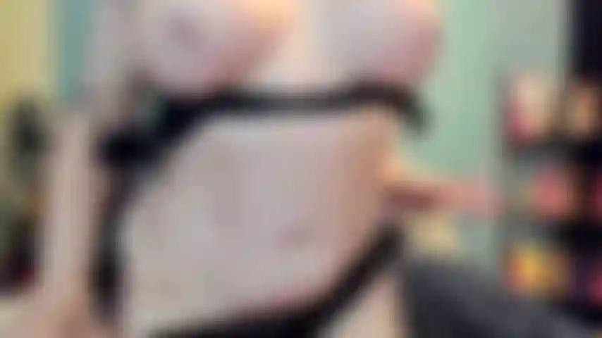 ( Gs.935) GoldieStar se apresenta em show de ouro - 6:59 minutos. Peitos grandes, bunda grande, gilf, buceta peluda, pés descalços, buceta espalhada (01/04/2023).