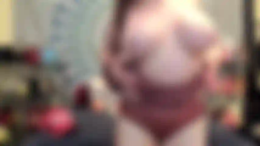(GS.1275) GoldieStar performs in GOLD SHOW - 10:01 Minutes. ALL WHITE DILDOS,