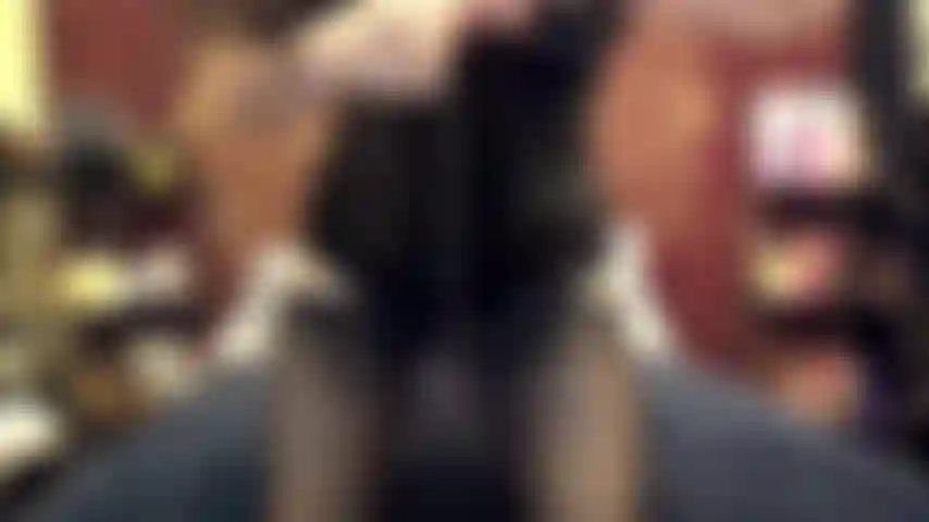 ( Gs.381) GoldieStar se apresenta em show de ouro. Roleplay(chamando todos os caras da sala pelo nome...) 11:01 Minutos. Espartilho preto. Meias pretas. Salto alto vermelho, milf, grande vibrador roxo, esguichando, anal, dp (12/12/2021).