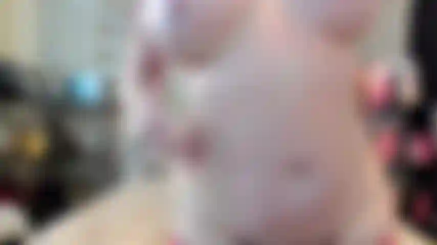 ( Gs.911) GoldieStar se apresenta em show de ouro - 10 minutos. Pés descalços, peitos grandes, bunda grande, gilf, bucetinha peluda, esguicho, anal, dp, consolos todos brancos (11/03/2023).