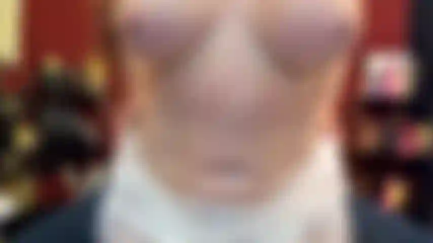 ( Gs.555) GoldieStar se apresenta em show de ouro - 11:01 minutos. Peitos grandes, gilf, bucetinha peluda, conversa suja, esguicho, consolo rosa grande, pés descalços, óleo, anal, dp (5/12022).