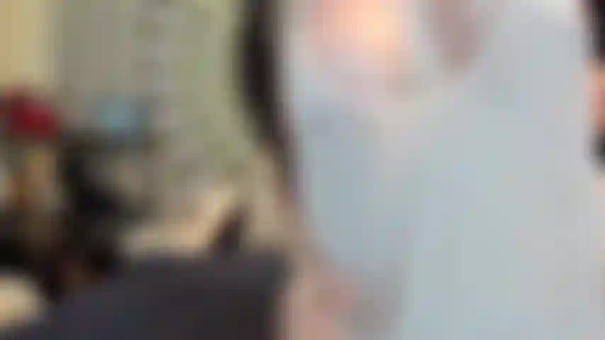 ( Gs.853) GoldieStar se apresenta em show de ouro - 10 minutos. Buceta peluda, óleo, anal, dp, esguichando, pés descalços (12/12/2022).