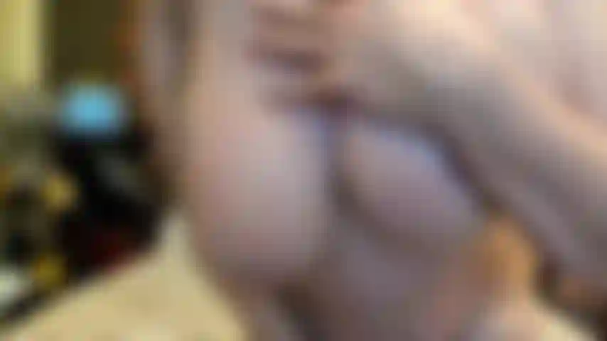 ( Gs.576) GoldieStar se apresenta em show de ouro - 10 minutos. Peitos grandes, gilf, esguicho, bucetinha peluda, pés descalços, cavalgar, brincadeira de pés, anal, dp, todos consolos brancos (27/08/2022).