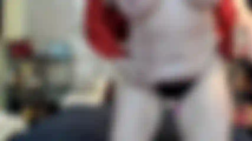 ( Gs.831) GoldieStar se apresenta em show de ouro - 12 minutos. Salto alto cravejado de preto, bucetinha peluda, peitos grandes, bunda grande, esguichando, anal, dp (04/12/2022).