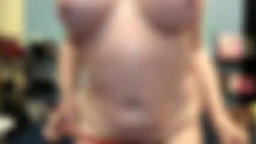 ( Gs.652) GoldieStar se apresenta em show de ouro - 11 minutos. Peitos grandes, gilf, bucetinha peluda, bunda grande, esguichando, anal, dp interracial, pés descalços (30/06/2022).