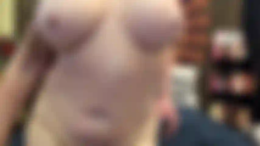 ( Gs.772) GoldieStar se apresenta em show de ouro - 10 minutos. Peitos grandes, bunda grande, gilf, buceta peluda, pés descalços, anal, dp interracial, esguicho, cavalgada (6/10/2022).