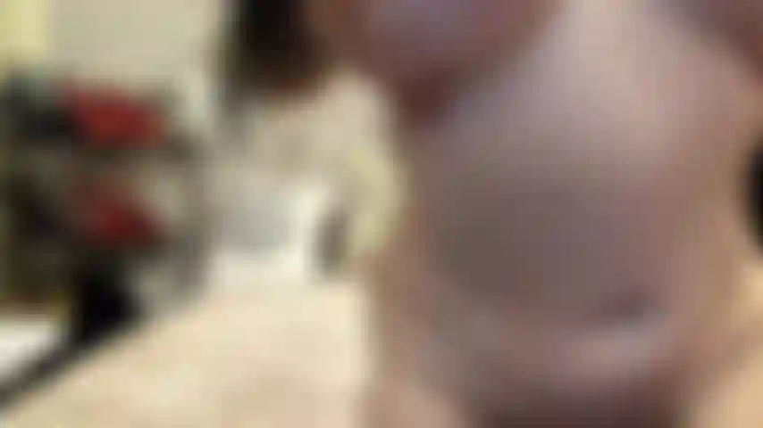 ( Gs.431) GoldieStar se apresenta em show de ouro. Roleplay (chamando todos os caras na sala pelo nome...) 10:59 Minutos. Gilf, peitos grandes, buceta peluda, pés descalços, esguicho, brincadeira de buceta, brincadeira de mamilo, anal, dp, consolos todos brancos (17/01/2022).