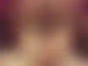 (30) A estrela goldie brinca com a bucetinha e depois goza com a varinha hitachi... Depois esguicha.