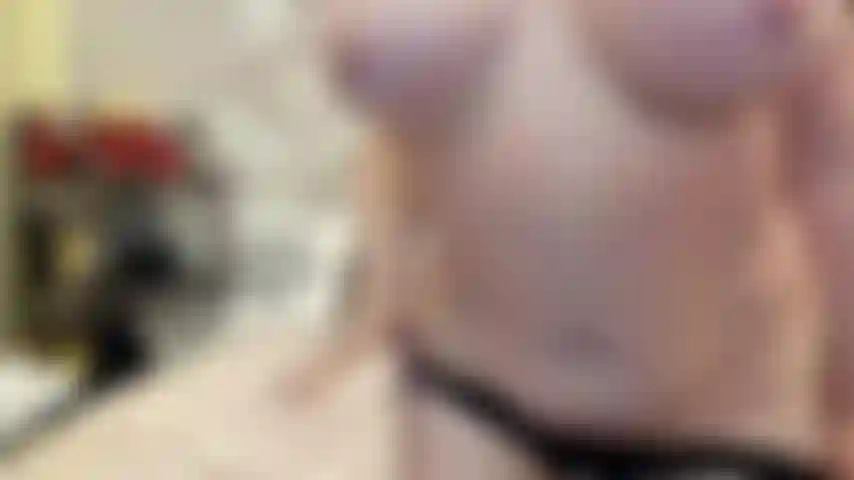 ( Gs.443) GoldieStar se apresenta em show de ouro. Roleplay(chamando todos na sala pelo nome...) 11 Minutos. Peitos grandes, gilf, esguicho, pés descalços, brinquedo interativo, anal, dp, todos os consolos brancos (19/01/2022).