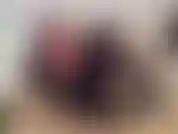 (55) GoldieStar neste conjunto de fotos de apresentação de slides usa meia arrastão espartilho preto com salto de strass azul-petróleo. Brinca de buceta.