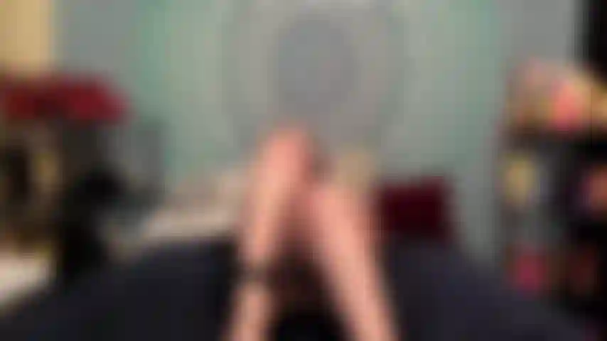 ( Gs.494) GoldieStar se apresenta em show de ouro. Roleplay (chamando todos na sala pelo nome...) 9 Minutos. Peitos grandes, salto de tiras, gilf, bucetinha peluda, brinquedo interativo, anal, dp (28/02/2022).