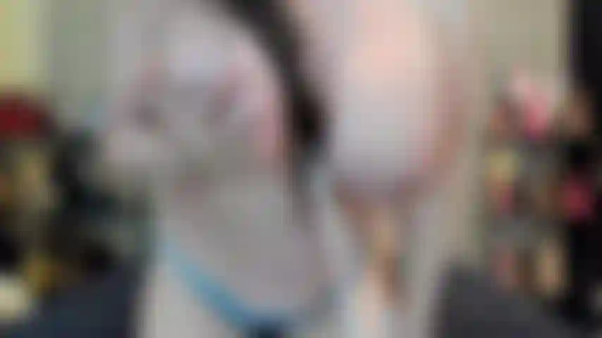 ( Gs.868) GoldieStar se apresenta em show de ouro - 9:58 minutos. Peitos grandes, bunda grande, pés descalços, bucetinha peluda, anal, dp, consolos todos brancos (17/12/2022).