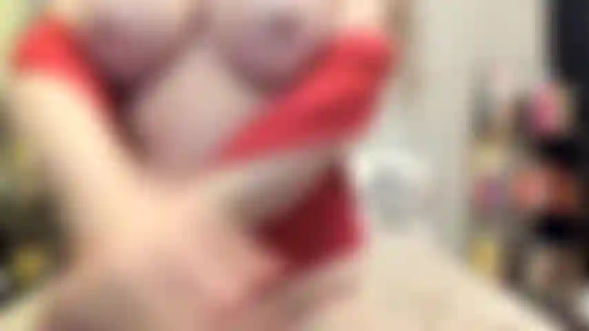 ( Gs.793) GoldieStar se apresenta em show de ouro - 10:57 minutos. Peitos grandes, bunda grande, bucetinha peluda, pés descalços, esguichando, anal (27/10/2022).