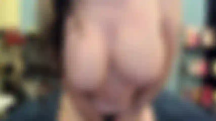 ( Gs.635) GoldieStar se apresenta em show de ouro - 11 minutos. Bunda grande, peitos grandes, pés descalços, gilf, buceta peluda, anal, dp (24/06/2022).