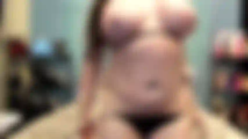 ( Gs.669) GoldieStar se apresenta em show de ouro - 11 minutos. Peitos grandes, bucetinha peluda, gilf, pés descalços, grande consolo rosa, brincadeira de bucetinha, esguicho, anal (25/07/2022).