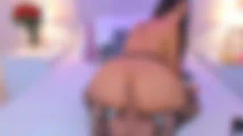 Montando seu pau duro.