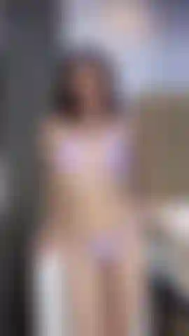 Toco minha buceta para você.