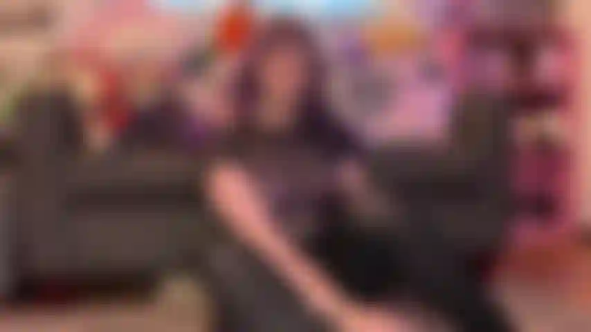 Minha meia-irmã é uma provocadora.