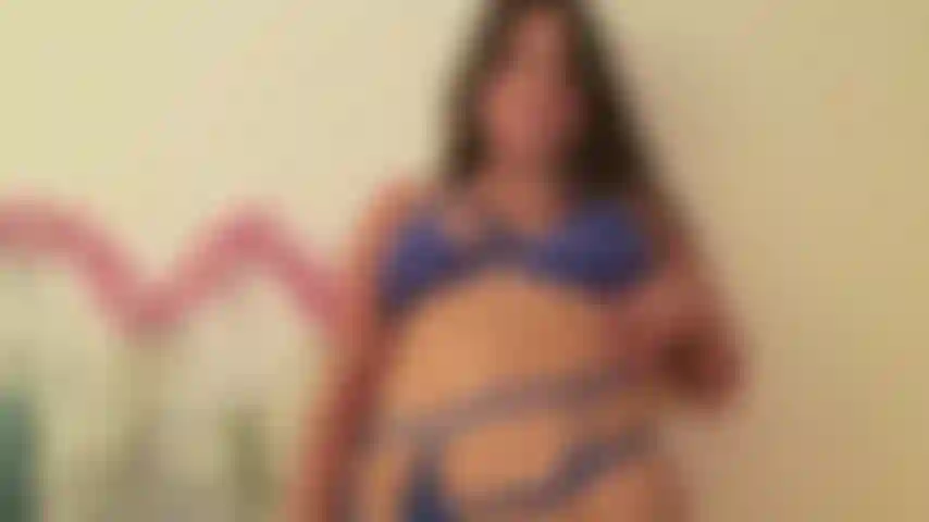 How much would you like to lick my feet? In this video you will find my feet so close to the camera that you can almost kiss them