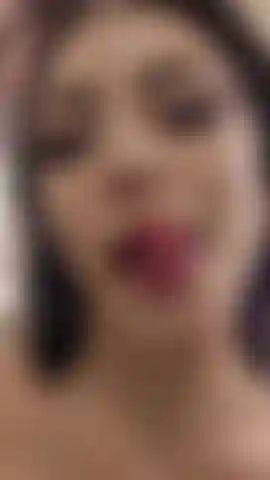 Faminta por um pau grande... Me alimente.