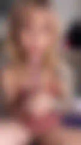 PINK RIBBED GLASS DILDO PLAY - Watch me fuck myself with my brand new pink glas dildo! You'll lvoe how the ribs on the dildo spread my hole as I push it in and out of me - I get sooooo wet!