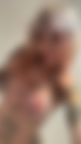 Brinco de xoxota no chuveiro - junte-se a mim no chuveiro enquanto fico com muito tesão e começo a brincar com minha xoxota, queria que você pudesse se juntar a mim e me dobrar aqui!