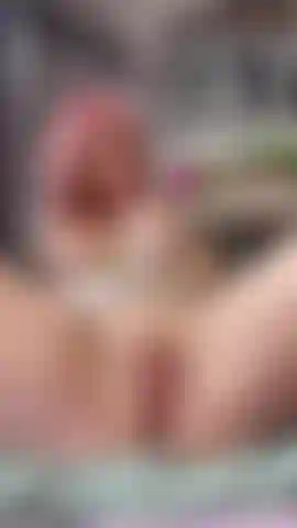 Brincadeira de buceta suculenta - veja-me abrir meus lábios suculentos de buceta para você e brincar com meu clitóris até eu gozar!