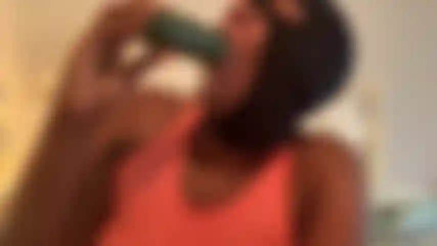 Cabeça lenta e molhada de HeadUsa (fetiche).