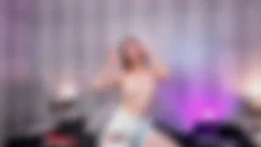 My naughty side is here to make you tremble with desire