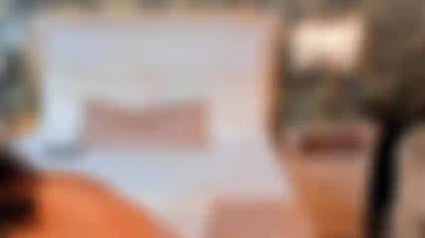 Cada movimento enquanto fodo minha bunda é um poema erótico, meus gemidos são uma melodia para seus ouvidos, enquanto me perco no êxtase do prazer meus pensamentos apenas gritam para você vir e se juntar a essa nova aventura comigo. .. O que você está esperando?